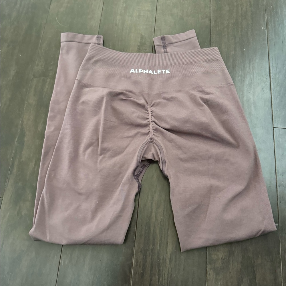 Alphalete amplify in passive purple